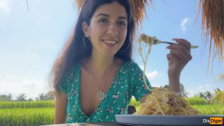 6231 Cumwalk In Public Cafe Eating Pasta Carbonara With Sperm...-5