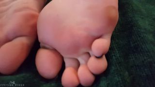 adult clip 15 soles 5 min ogfeet - femdom - feet porn lesbian nylon foot fetish-2