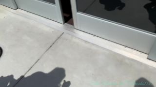 M@nyV1ds - Ellie Brooks - Sundress public play with creampie-4