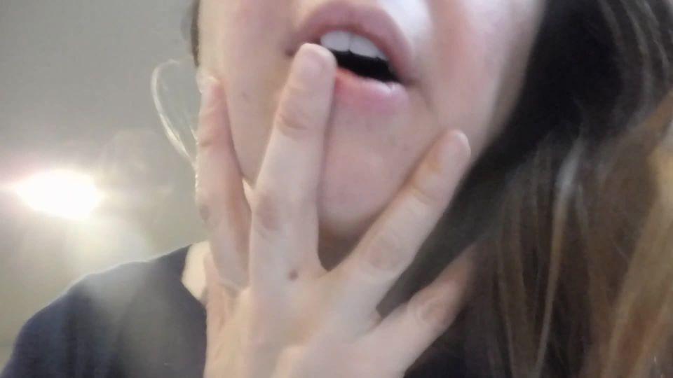 Another simple but cute burping fet vid webcam MelanieSweets