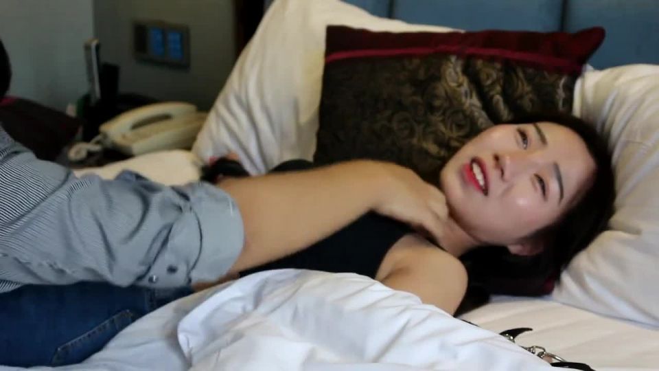 Tickle chinese new 2 Tickling