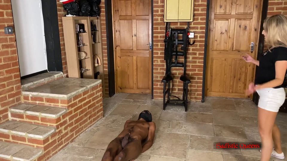 [K2S.CLUB] Sadistic Queens - Squishysax - Miss Courtney - Cruel Converse Crushing - FullHD 1080P