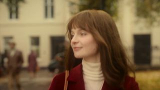 Lola Petticrew & Gillian Anderson's Sultry Adventures Unveil-3