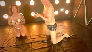 TaperedPhysique Dominates Hanz in NYC Femdom Wrestle Showdow-7