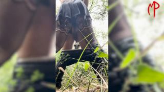 Maitresse Parker - In Nature 1920P - Strapon-8