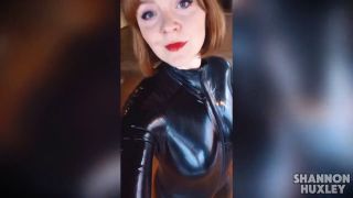 Shannon Huxley - Behind the Scenes of my Latex Shoot in London-0