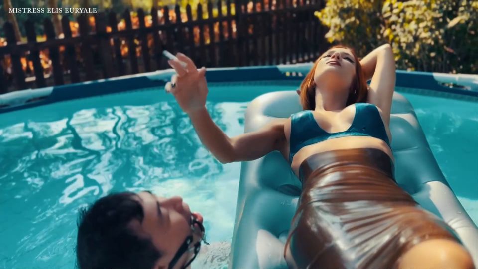 Ashtray slave in the pool.