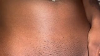 Ebony Enfiei o vibrador bem fundo e gozei gostoso-6