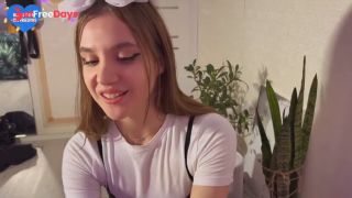 [GetFreeDays.com] Baby from Tinder put on gloves and gave me new sexy sensations Porn Stream April 2023-5