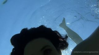 Angela White - Tits underwater (Amateur porn)-8