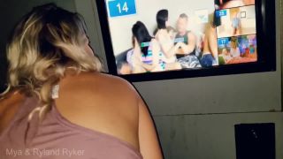 Sucking Cock Outside Bar  Riding It In Adult Theater 720p-5