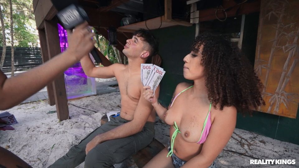 Serena Santos, Kira Perez, Addison Vodka, Alix Avery, Bun...