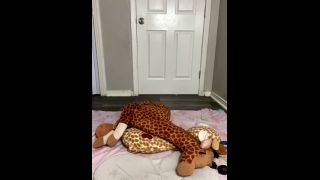 Daisy Dabs, Daisy Amateur Daisy Dabs - Gives a Pantyjob-4