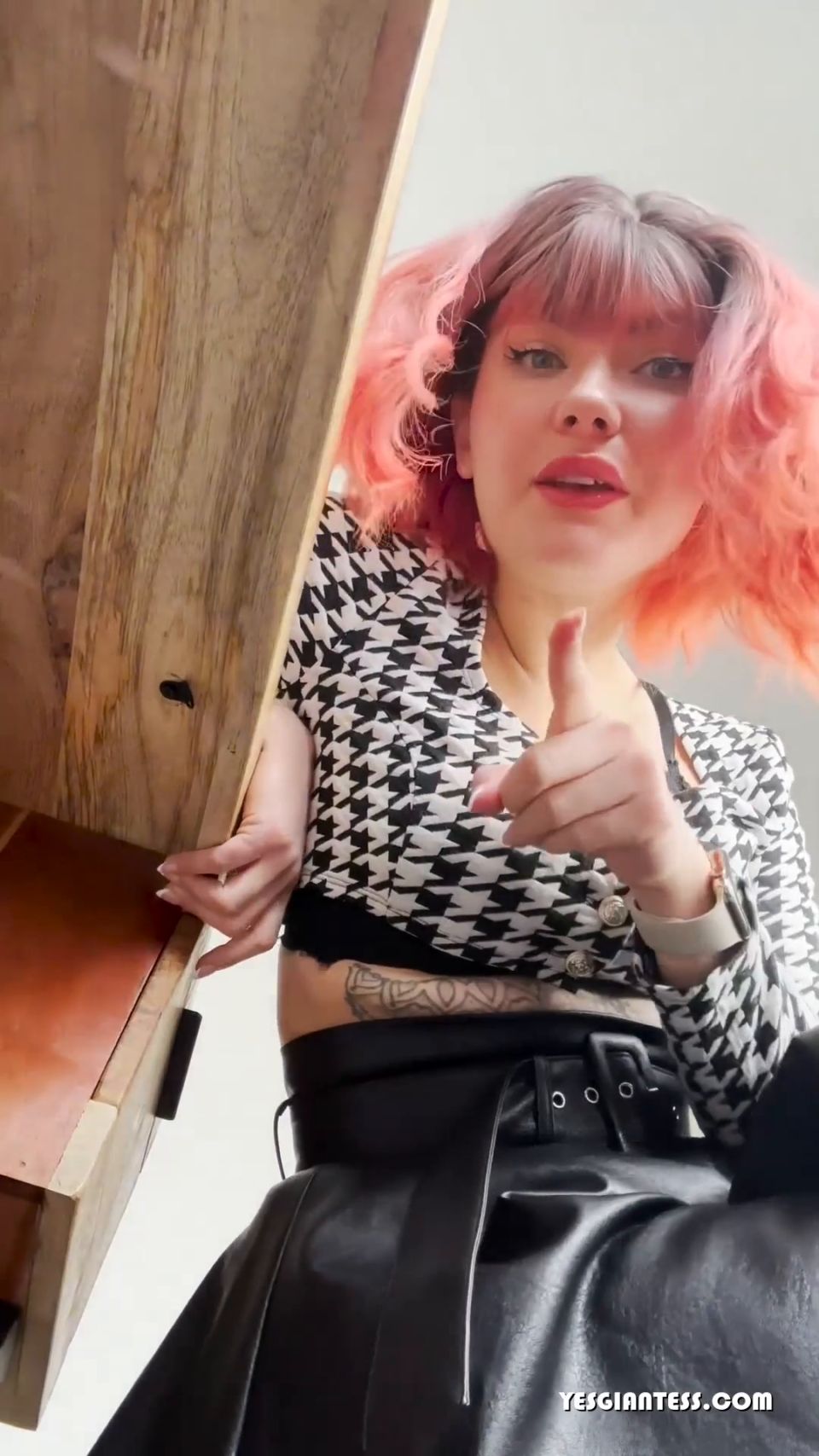 ﻿Yourhikerbabe - Shrinking My Manager And His Annoying Girlfriend (Fetish porn)