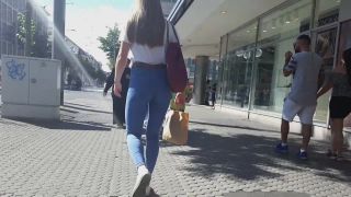 Shocking cameltoe of teen girl in jeans Teen-5