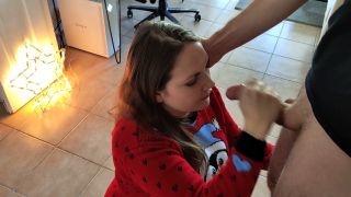 6264 Mother Christmas Is Back, And I Have A Gift For Her Throat-8