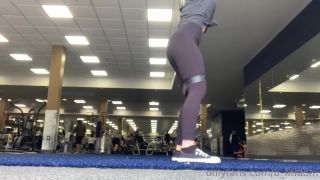 Sorceress Bebe - b findom () Bfindom - daaaamn i look good doing squats in the gym video 26-03-2019-6