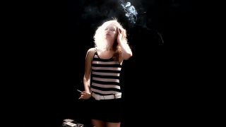 Smoking girl, Smoke-1