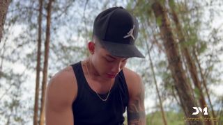 Video Lost In The Woods  I Fuck a Skinny Horny Stranger  Danner Men...-1