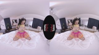 After Rain Cums Rainbow - Oculus 5K - Big tits-1