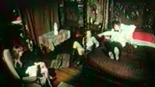 Initiation Porno D’une Vierge (1980)!!!-7