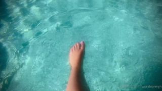 Farrah Reign () Farrahreign - watch my pretty toes dip in the pool 03-08-2020-6