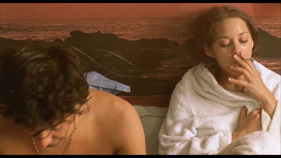 French Gems: Marion Cotillard & Ophelie Winter in Les jolies