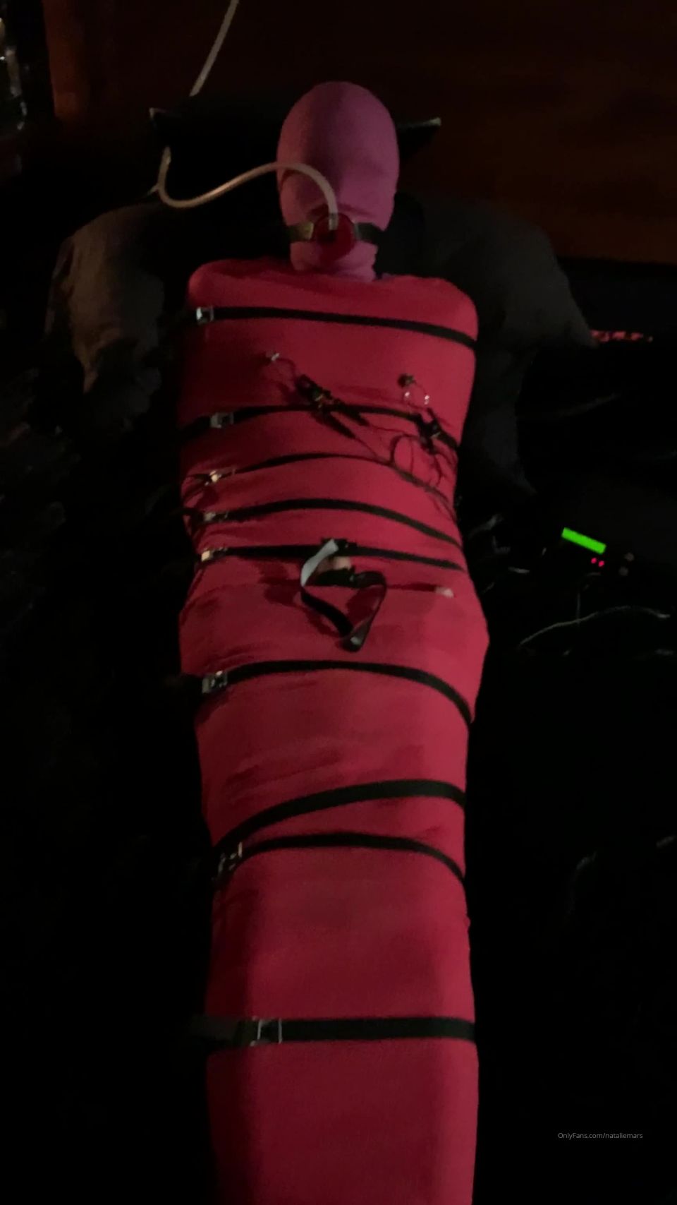 [Onlyfans] nataliemars All mummified in damazonia  s bed she fills an en3ma bag with her  9817215