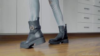 Rise Of The Giantess - Mis Zapatos Favoritos (Fetish porn)-5