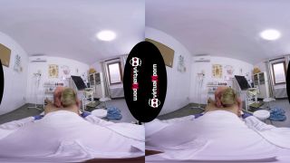 Hairy Mature Gets Virtual Fucked By Her Doctor-4