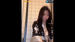 Onlyfans - MSBREEWC GIVES a BLOWJOB IN a KIMONO Msbreewc - Hardcore-1