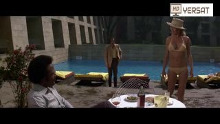 Stella Stevens , Marlene Clark in Slaughter 1972-9