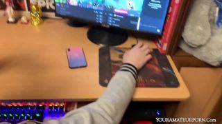 423077 Horny gamer girl has anal while gaming.-1