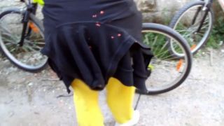 Katia & Michelle - Footjob Toa Bicycler!! Video Sex Downl...-3