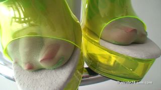 Nicole - hot milf in green pantyhose and yellow glass mules.-6