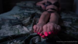 toetallydevine(25-07-2021) Pink nails lingerie tease-9