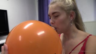 Wet Denise () Whitneyfrncs - do you want to see mee pop some balloons i really loved making this i definitely wi 21-10-2021-8