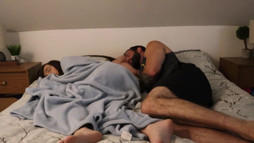 Unplanned Sex Between Stepmom And Stepson. Sharing A Bed With Stepmom. 1080p