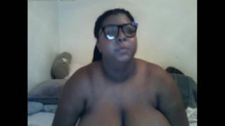  amature showing her HUGE heavy tits on webcam BigTits!-7