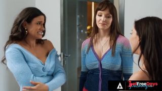 GIRLSWAY - MILF Penny Barber Is Caught With Bestie Lexi Lunas Stepdaughter Natalie Brooks-3