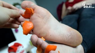 [GetFreeDays.com] BBW Girl Having Fun With Her HUGE Feet Foot Fetish Bbw Fe jerk off instructions-0