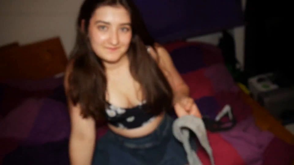 [K2S.CLUB] LeahSnuSnu - Ich zeige dir meine eingesauten Tangas aus dem Wäschekorb - FullHD 1080P