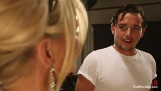 video 42 MILF Cougar With Sweaty Feet! | straight | blonde porn blonde glamour porn-2
