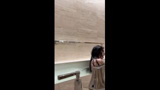  onlyfans  video Mia Khalifa Mia Khalifa Naked Bath Tease in Bathtub OnlyFans Video-5