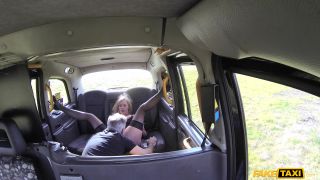 Porn online Great tits and a sexy MILF arse-5