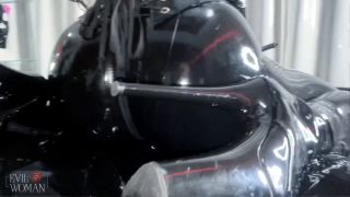 FETISH CHATEAU DOMMES - berserk  Rubber Fetish, gross Evil Woman.-2