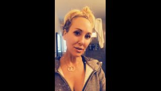 Brandi Love () Brandilove 25-03-2020-9