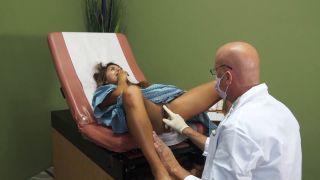 Custom Fetish - Vivian Gets Gyno Exam Cums Squirts - Fetish-3