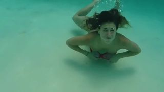 Double boob slip at the  pool-8