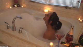NSimsVideo 01 - Happy New Years XOXO Nikki HD (01 01 2011)-9